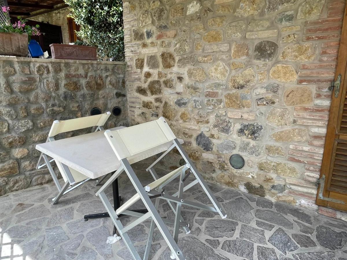 Casa Vacanza Le Case ซานจีมิญญาโน ภายนอก รูปภาพ