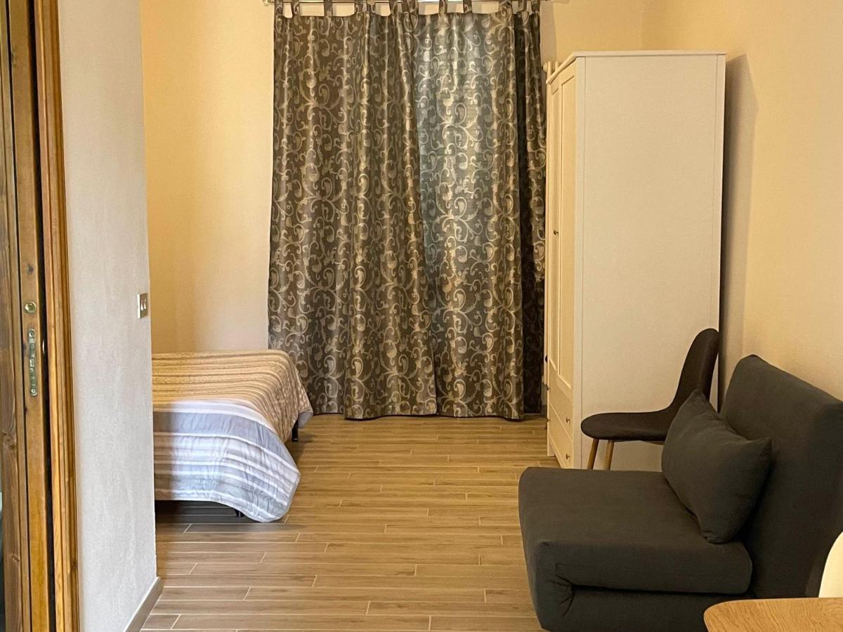Casa Vacanza Le Case ซานจีมิญญาโน ภายนอก รูปภาพ