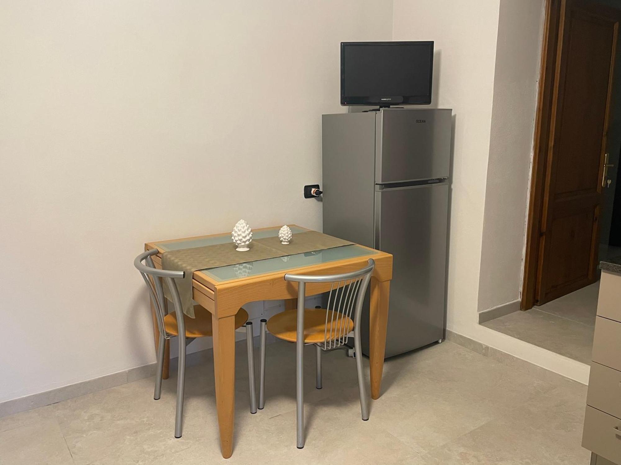 Casa Vacanza Le Case ซานจีมิญญาโน ภายนอก รูปภาพ