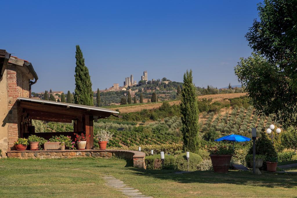 Casa Vacanza Le Case ซานจีมิญญาโน ภายนอก รูปภาพ